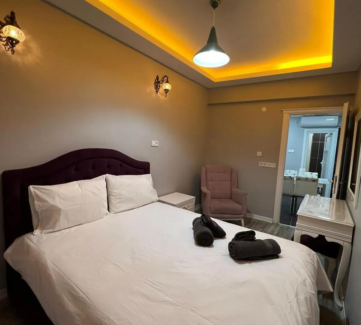 Taksim Cmlm Suit Istanbul 2*,