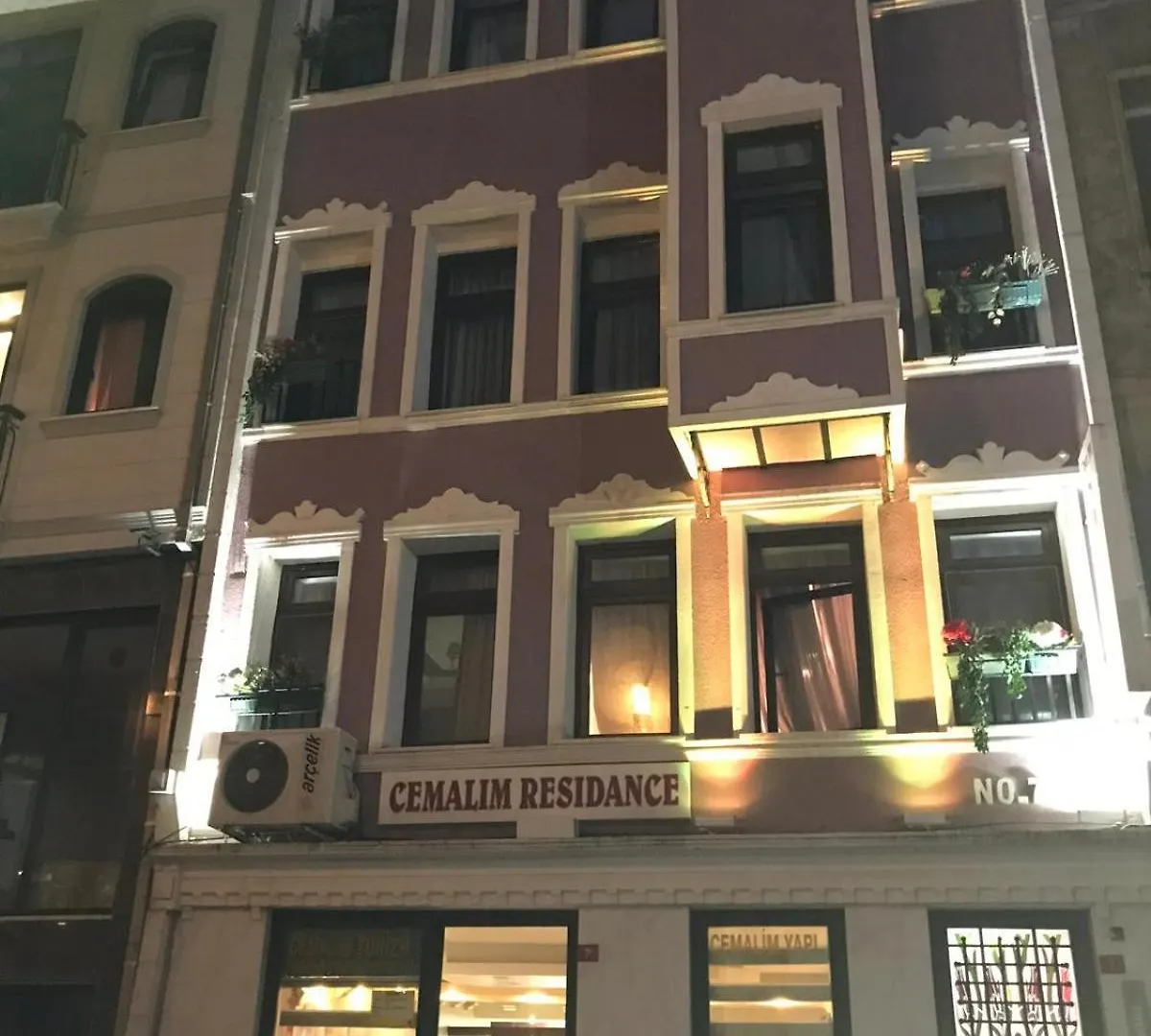Taksim Cmlm Suit Istanbul Aparthotel