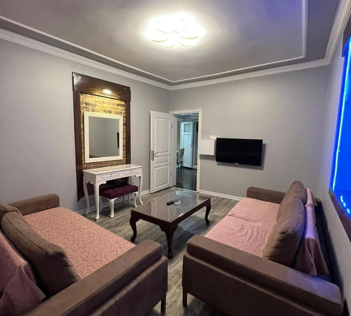 Taksim Cmlm Suit Istanbul