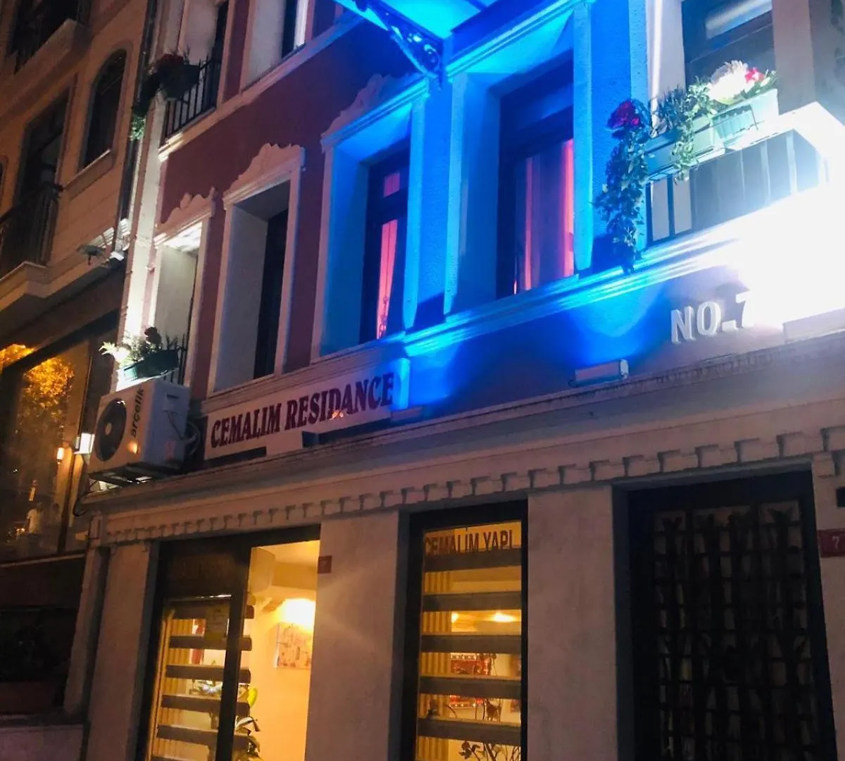Taksim Cmlm Suit Provincia di Provincia di Istanbul Aparthotel